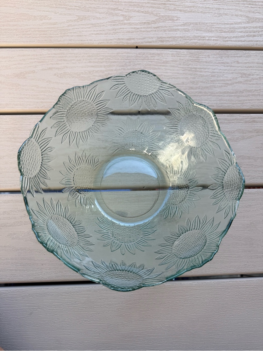 Large Sunflower Embossed Glass Serving Bowl Scalloped Edge